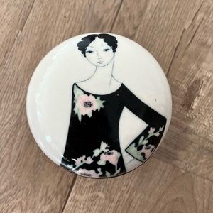 Vintage Original Hand Painted Design By Tina Richardson Ceramic Lid Box‎ Signed